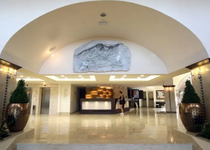 Ialyssos Bay Otel 4*